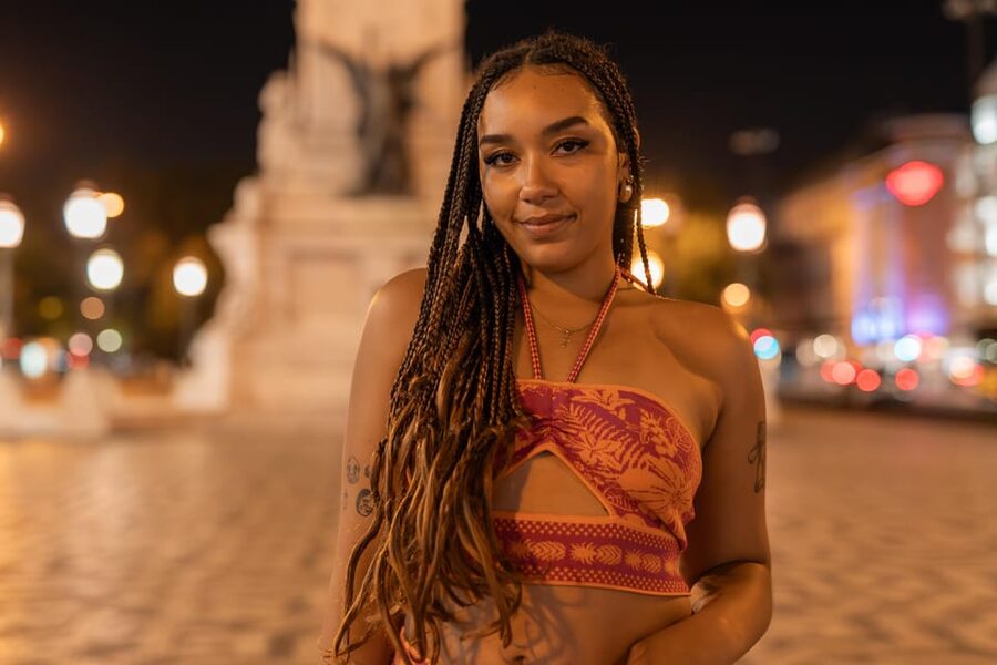 Lisbon lights: A Cinematic Photoshoot at night - Renan Chady’s style: natural direction, real memories
