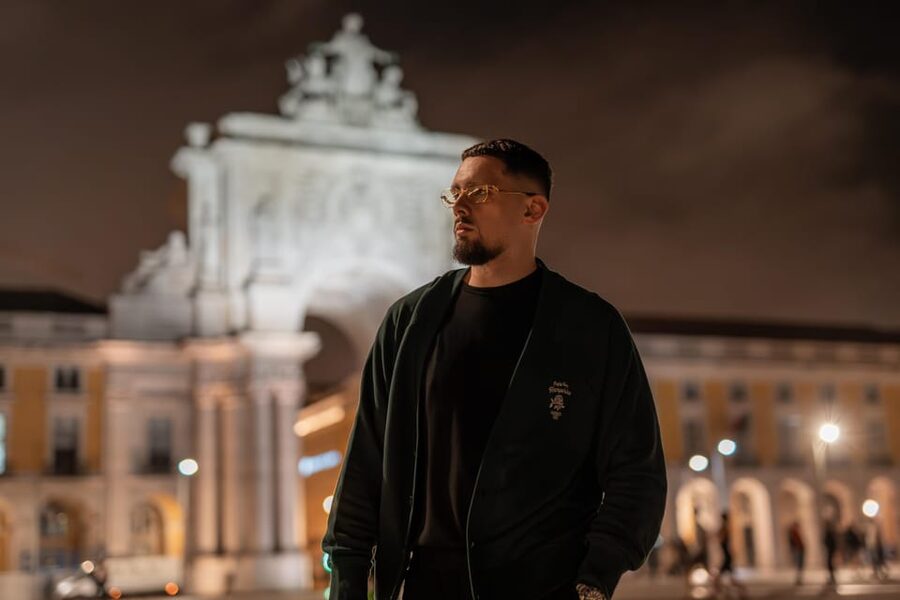 Lisbon lights: A Cinematic Photoshoot at night - What you get: 50 edited photos delivered within 5 days