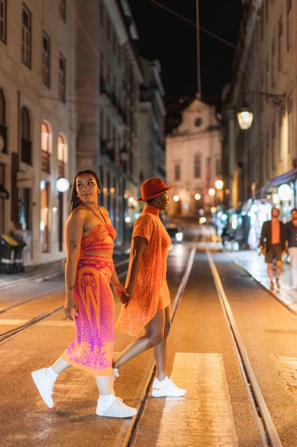 Lisbon lights: A Cinematic Photoshoot at night - Should you book Lisbon Lights at night?