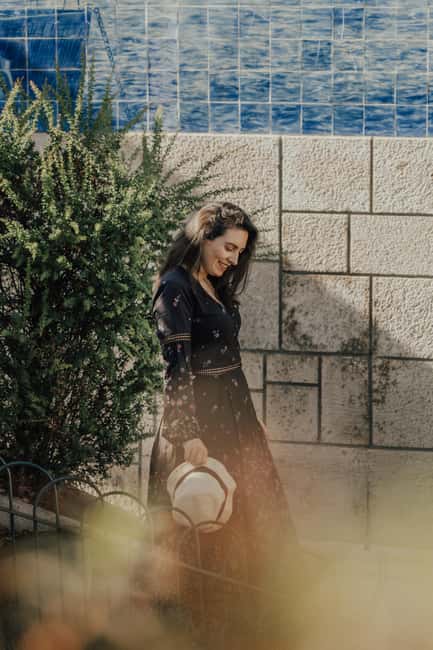 Lisbon photo shoot with a highlight video - Praça to Monuments: What the Stops Feel Like During the Session