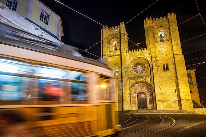Lisbon Photography Masterclass - Private Photography Lesson - Stop 5: Miradouro Sao Pedro de Alcantara—reduce chaos in busy city frames