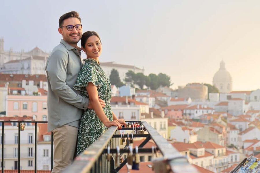 Lisbon: Photoshoot with a Professional Local Photographer - How the Lisbon photoshoot timeline really feels (30 or 60 minutes, private)