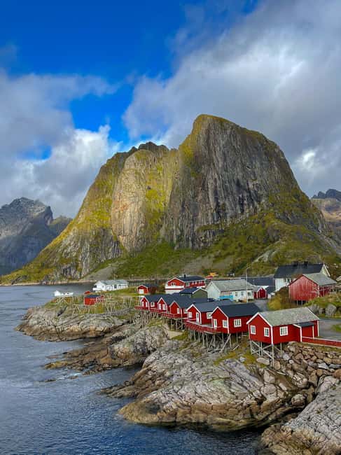 Lofoten: Chinese speaking photo tour - Svolvær to Å - Sakrisøya: the yellow cabins that make your set pop