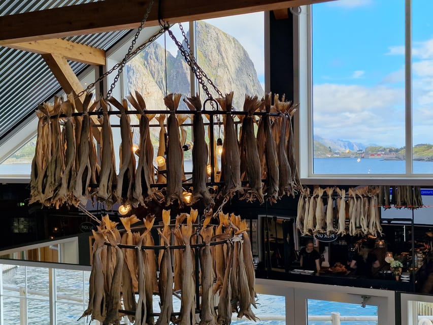 Lofoten: Reine, Hamnøy, and Skariskøya Photo Tour - Lunch at Anita Seafood: fuel up, then keep shooting