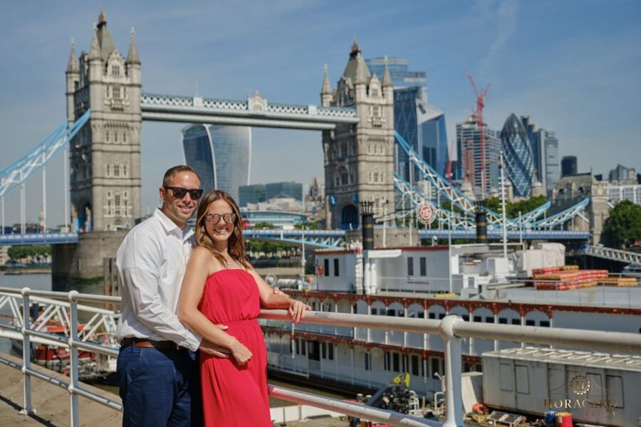 London 60min PRIVATE Personal Vacation & Travel Photographer - Tower of London and the Surrounding Icon Circuit