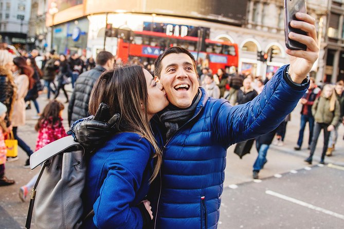 London photoshoot with Pro photographer. Prewedding/Individual/Family - What You’re Really Buying for $178 in Central London