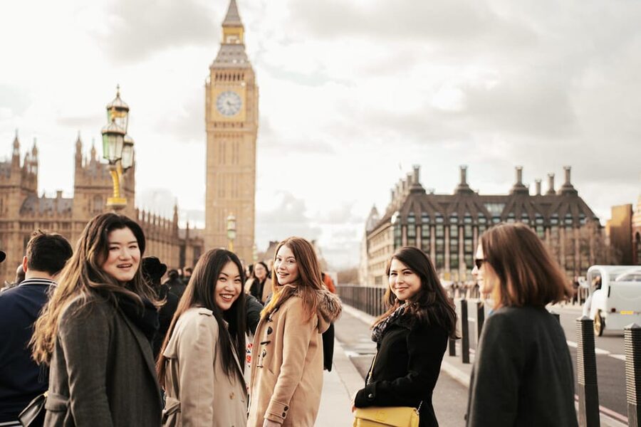 London: Private Photography with Professional Photographer - Big Ben and Westminster to the London Eye: The Classic Photo Line