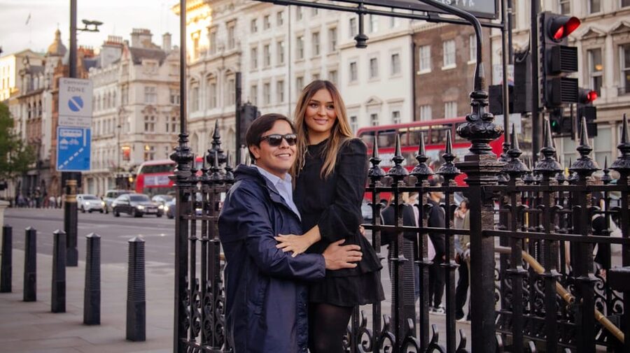 London: Private Photoshoot with Video Clip Option - The optional 1-minute video clip: what it adds