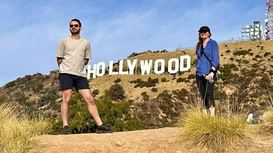 Los Angeles: Express Hollywood Sign Guided Walk & Photo Tour - Meeting at 6298 Innsdale Trl: find the neon vest, not the wrong trail