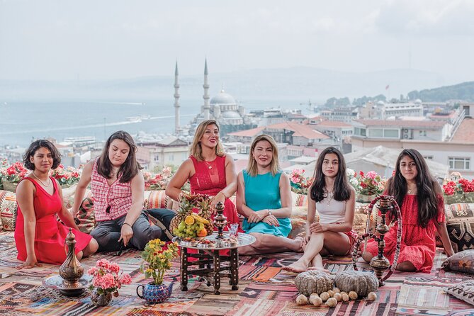Love in Istanbul: Perfect Photo Moments at Iconic Locations - A Private Shoot Where Istanbul Actually Looks Like You Remember It