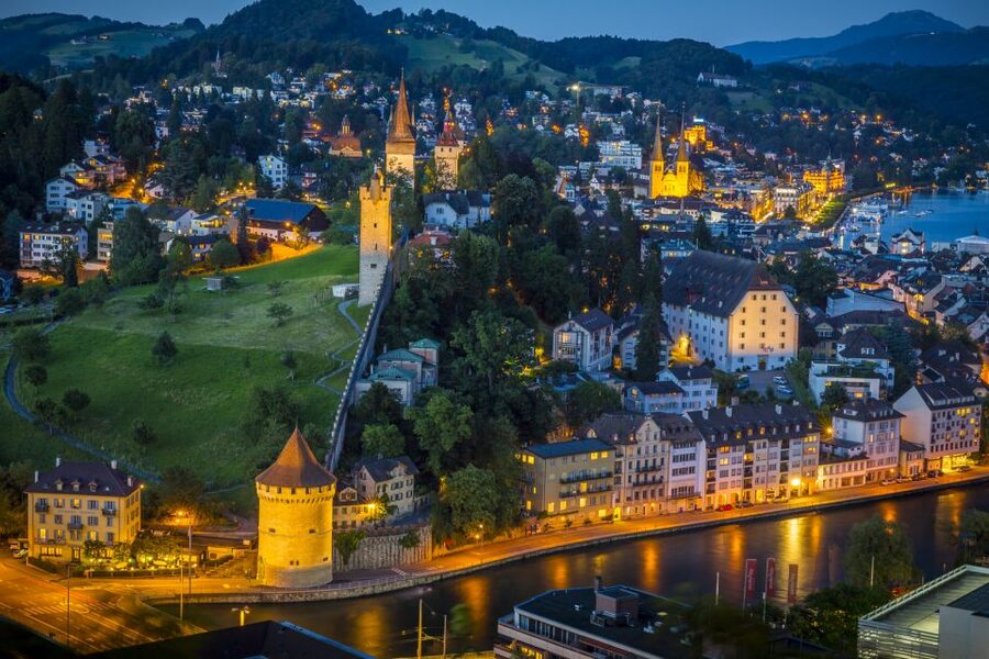Lucerne: Photography Walking Tour - Castle lift and alpine viewpoints: when “bigger sky” becomes your best photo