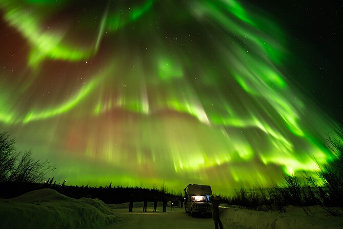Luxury RV Small Group Aurora Chasing Tour with Photography - Why the 10:00 pm timing matters in Fairbanks