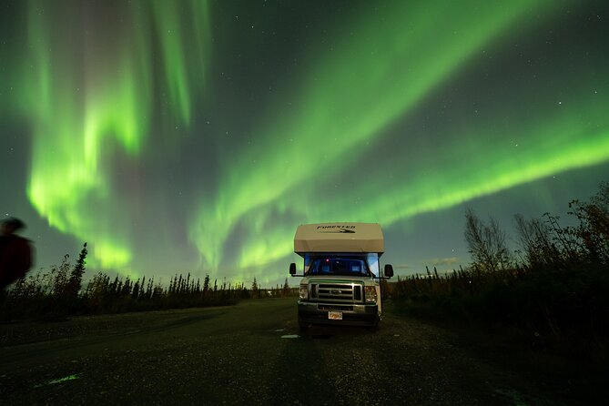 Luxury RV Small Group Aurora Chasing Tour with Photography - Photography help that’s actually useful for your phone and tripod