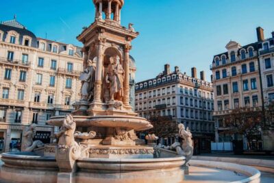 Lyon: Photoshoot Experience - Choosing Your Location: Quick Wins for Better Backgrounds