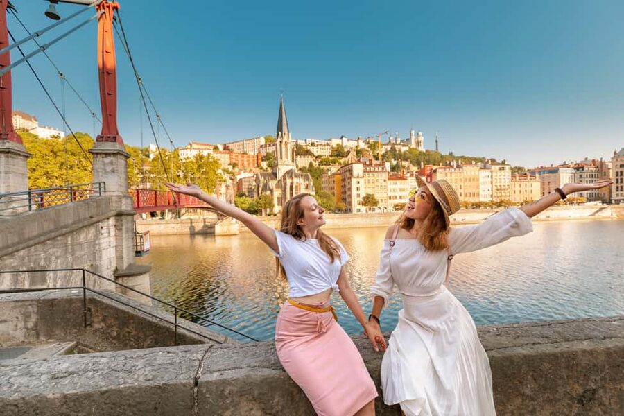 Lyon: Private Photoshoot with a Professional Photographer - Candid and Posed Shots: How You’ll Look Better Without Trying Too Hard