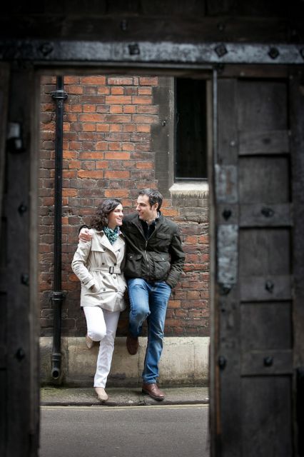 Madrid: Private Photo Shoot and Professional Images - La Latina near Plaza Mayor: Boho energy for street-level portraits