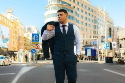 Madrid: Private Photoshoot with a Professional Photographer - Plaza de España: a strong first backdrop for portraits