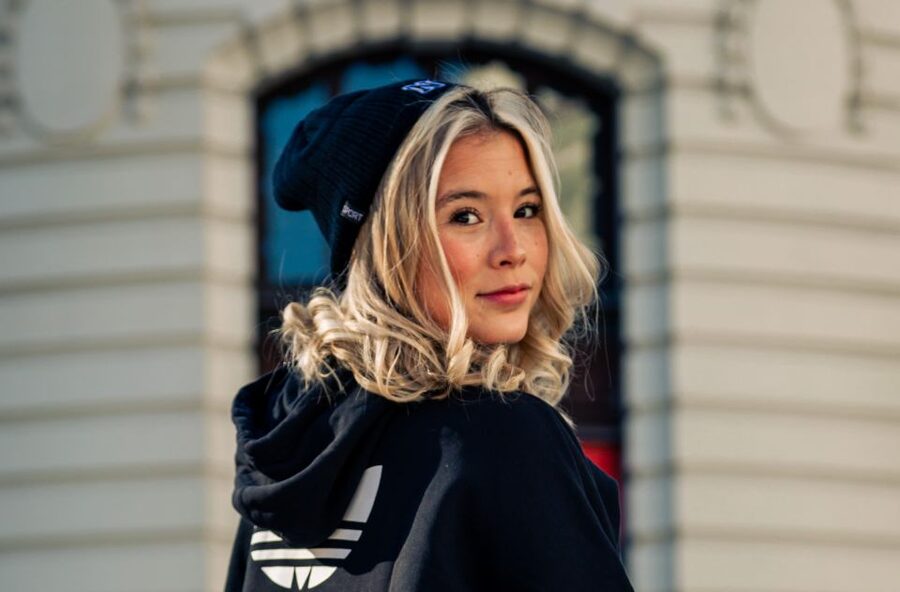 Madrid: Professional photoshoot at The Royal Palace - Should you book this Royal Palace photoshoot?
