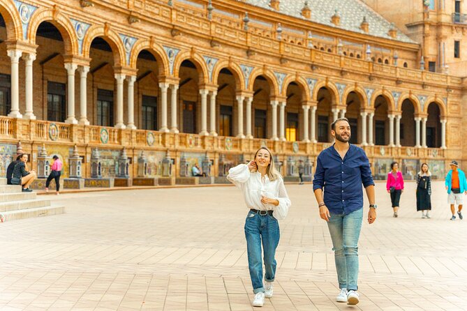 Make Seville unforgettable: Private Photoshoot at Plaza de España - Practical Tips That Help Your Photos Look Expensive