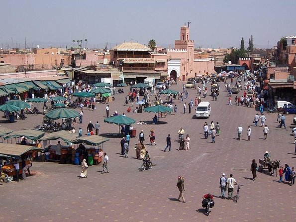 Marrakech Private Photographer - Why a private Marrakech photo session beats solo picture-taking
