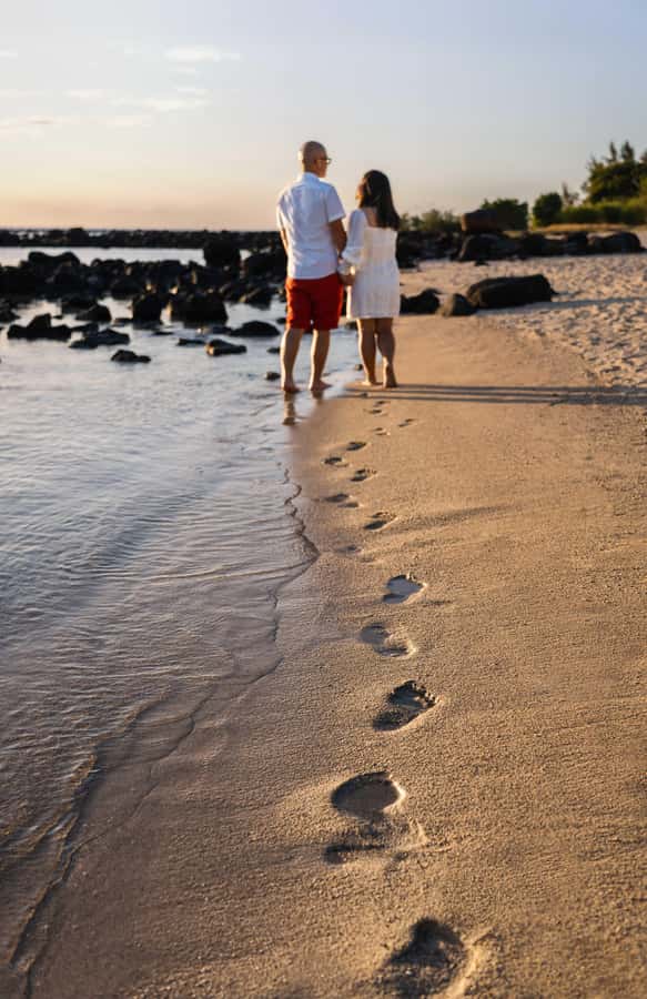 Mauritius: Sunset photoshoot (Honeymoon/family shoots) - Key things to know before you book