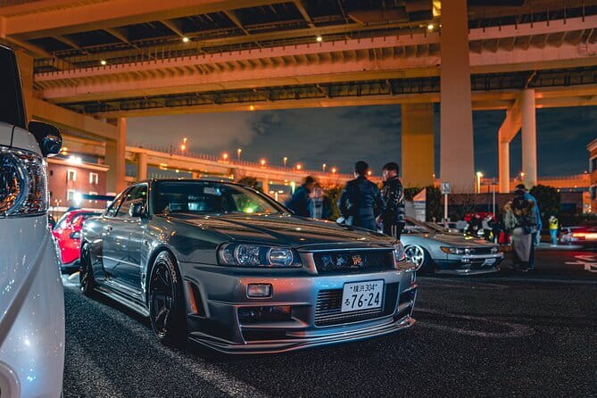 Membership Car Club GTR35 LibertyWalk Daikoku car meet photoshoot - Tokyo Tower Photo Time: A Quick Postcard Moment Before the Night Ends