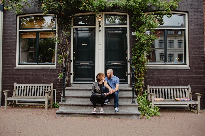 Memories for life - Photo shoots in Amsterdam with a professional photographer - Picking your Amsterdam route: Jordaan charm, quieter east streets, or center highlights