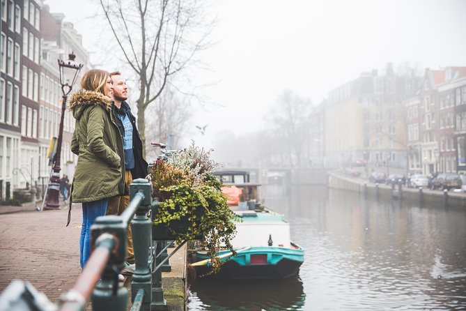 Memories for life - Photo shoots in Amsterdam with a professional photographer - Westermarkt start point: easy to find, built for walking