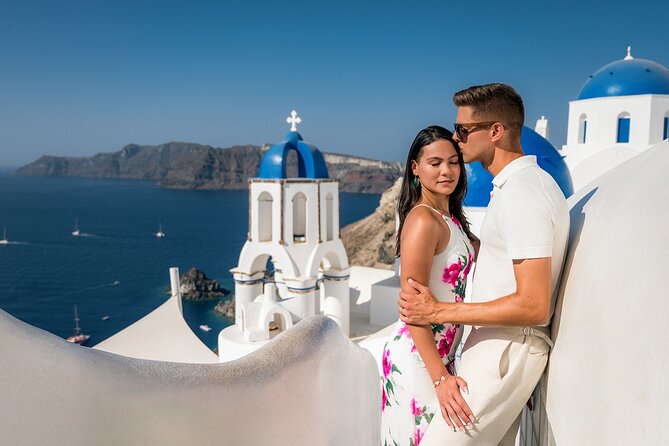 Memories of Santorini - Photoshoot in Oia - Three Blue Domes: iconic photos with less time in line