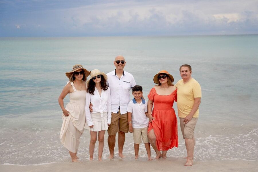 Miami Beach Professional Photoshoot - Where You Meet and How the Session Sets Its Tone at Smith and Wollensky