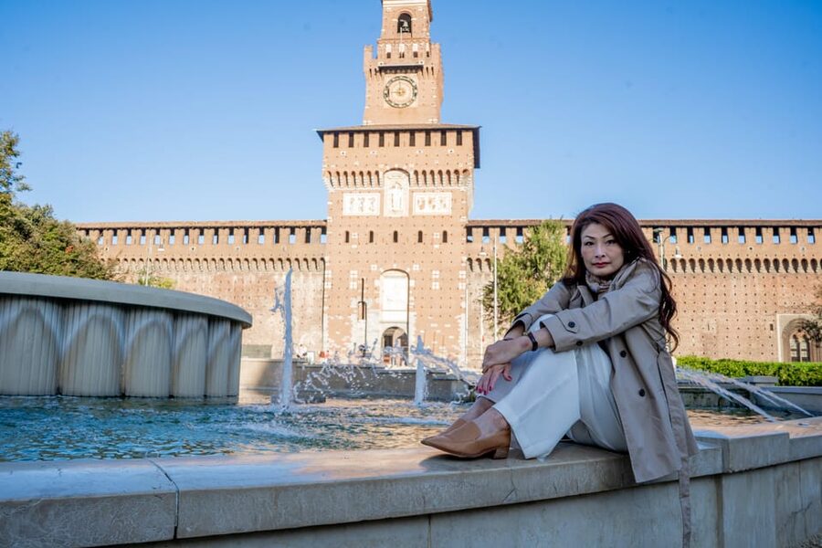 Milan: Duomo Square and Gallery Private Photo Shoot - Outfit rules that actually affect your results