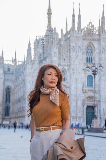 Milan: Duomo Square and Gallery Private Photo Shoot - Price and value: $113.29 per group up to 5