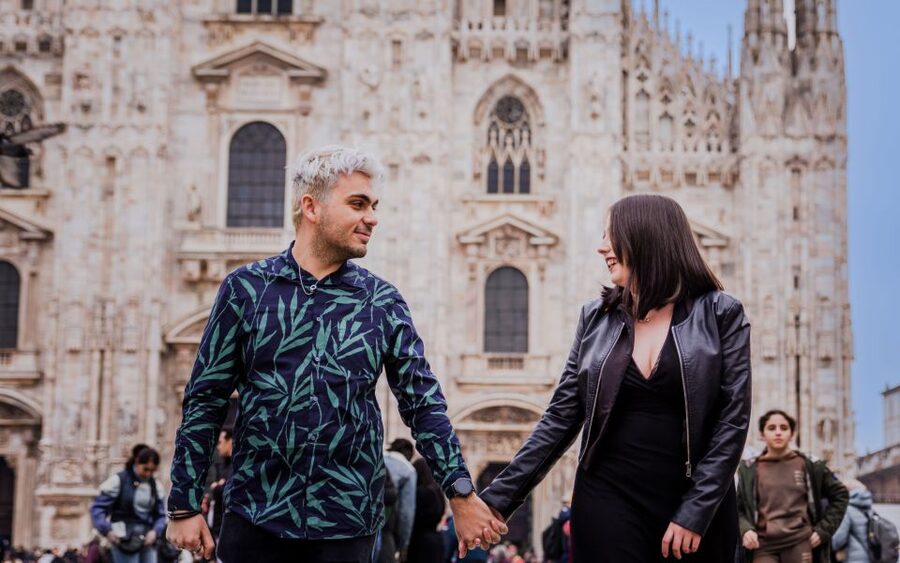 Milan: Private Professional Photoshoot at the Duomo - 15 to 45 minutes at the Piazza: choosing the right length