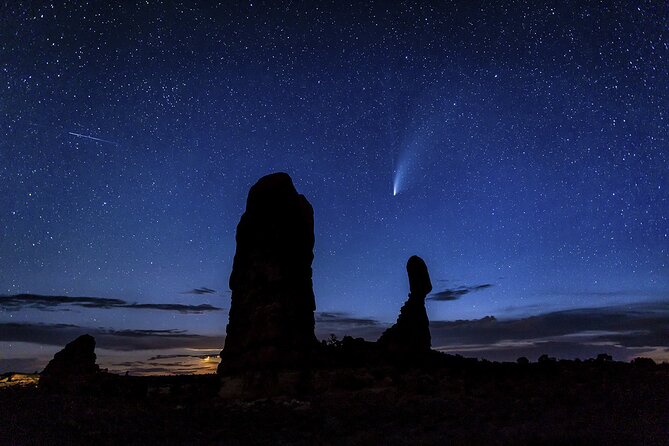 Milky Way Photography in Arches National Park - The camera lesson: what you need to bring, and what the guide handles
