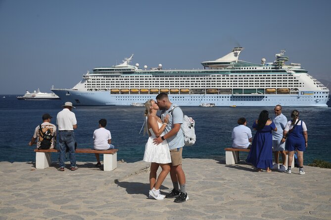 Mini 30minute Photo Shoot at Wind Mills in Mykonos - Should you book this mini photo shoot at the Mykonos windmills?