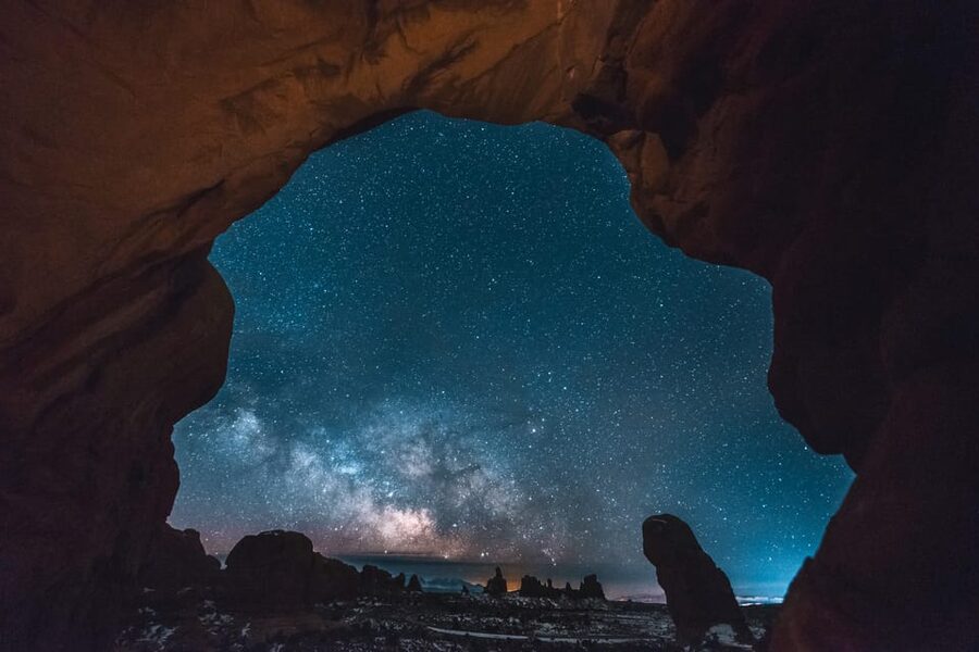 Moab: The Windows Astro-Photography and Stargazing Hike - Using phones vs cameras: you still get a learning curve either way