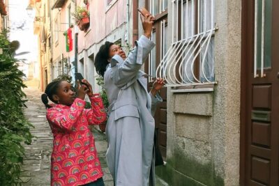 Mobile Photography through Porto hidden streets - Price and What $59.15 Really Buys You (Skills + a Postable Set)