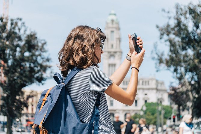 Mobile Photography through Porto hidden streets - Miradouro da Rua das Aldas and Passeio das Virtudes: How to Photograph Porto’s Perspective