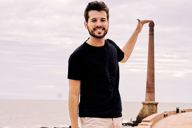 Montevideo: Walking Tour with Photographer and Audioguide - Meeting point and how to plan your time