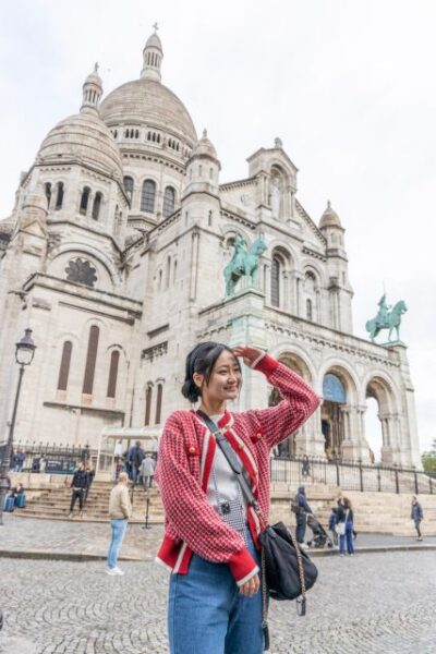 Montmartre Sacre Coeur area photoshoot by Paris photographer - The 25 minutes: what the pacing feels like on Montmartre’s hills
