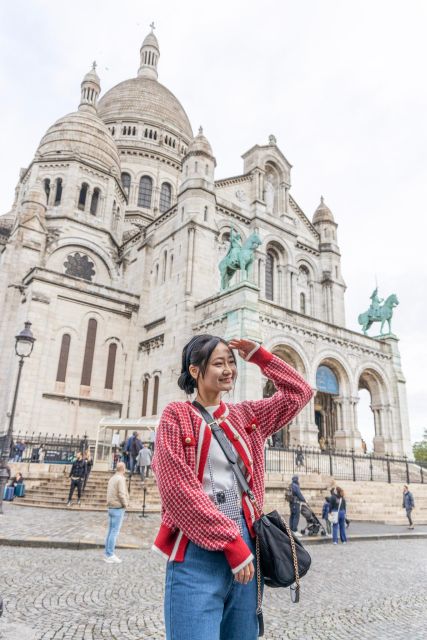 Montmartre Sacre Coeur area photoshoot by Paris photographer - The 25 minutes: what the pacing feels like on Montmartre’s hills