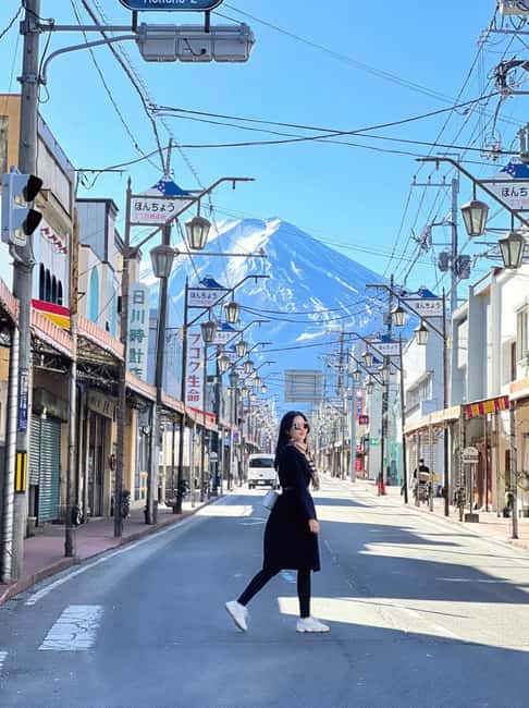 Mount Fuji 1-Day Trip: the Hottest Photography Tour - Oshino Hakkai: eight springs, reflection chances, and calm contrast