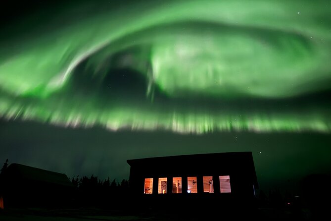 Mountaintop 360° Best Alaskan Cabin with Photography @Aurora Camp - Aurora Camp Cabin: Why This Setup Feels Different