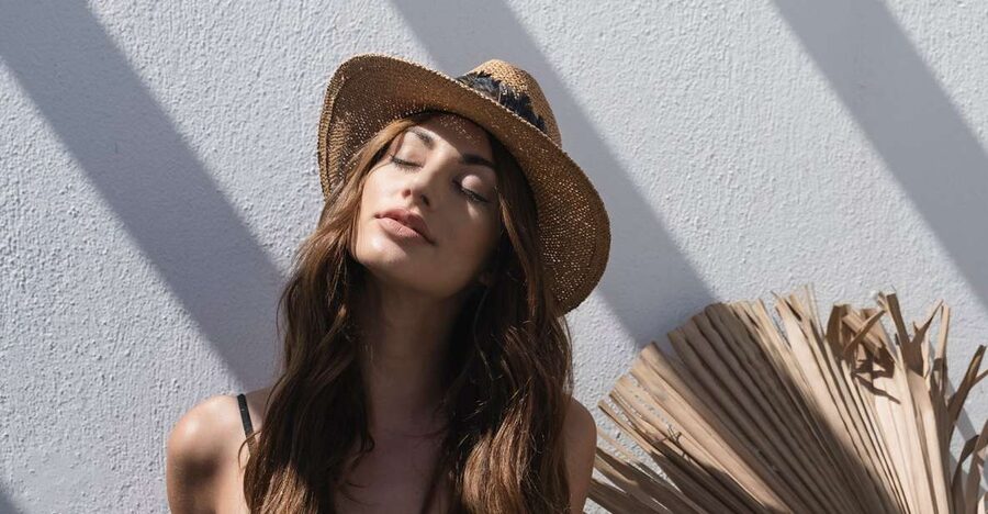 Mykonos: Guided City Walking Tour with Photoshoot - A tight 90 minutes that actually gives you photos