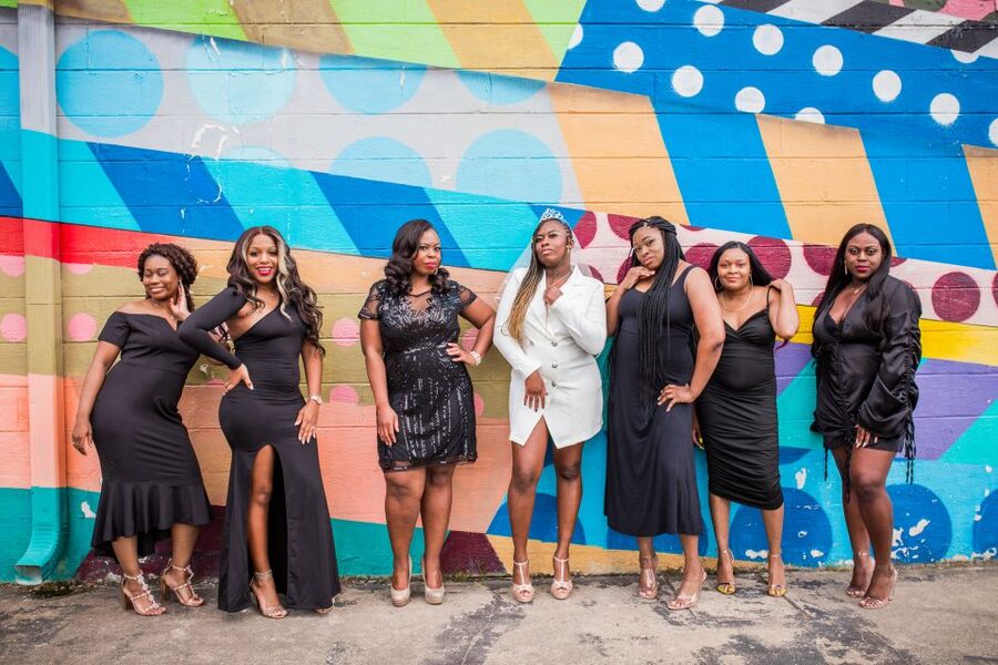 Nashville: Walking Tour and Photoshoot in The Gulch - Insider tips for eating, shopping, and party plans