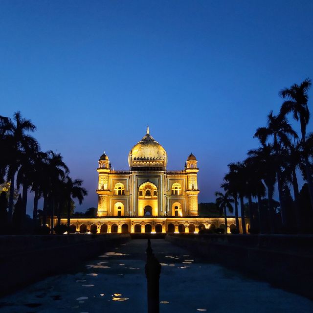 New Delhi: Guided Night Photography & Heritage Tour of Delhi - Safdarjung Tomb: first night photos and the “how to look” moment
