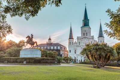 New Orleans: French Quarter Photo Shoot and Walking Tour - Meeting at St. Louis Cathedral: Where Your Photo Walk Begins