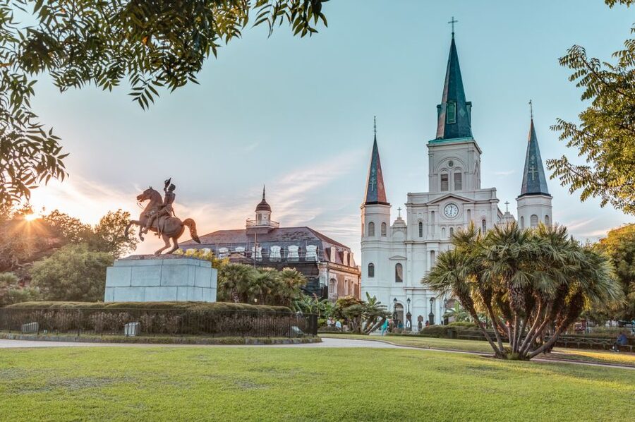 New Orleans: French Quarter Photo Shoot and Walking Tour - Meeting at St. Louis Cathedral: Where Your Photo Walk Begins