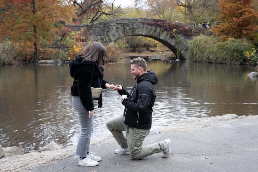 New York City or Brooklyn: Photoshoot in Iconic Locations - Delivery in 48 hours: Lightroom edits and no extra upsells