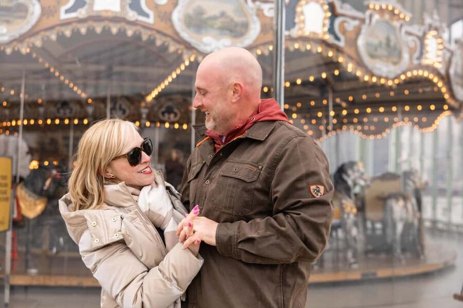 New York City: professional photoshoot Dumbo or Central Park - Price and value: what $271 per group up to 6 really buys